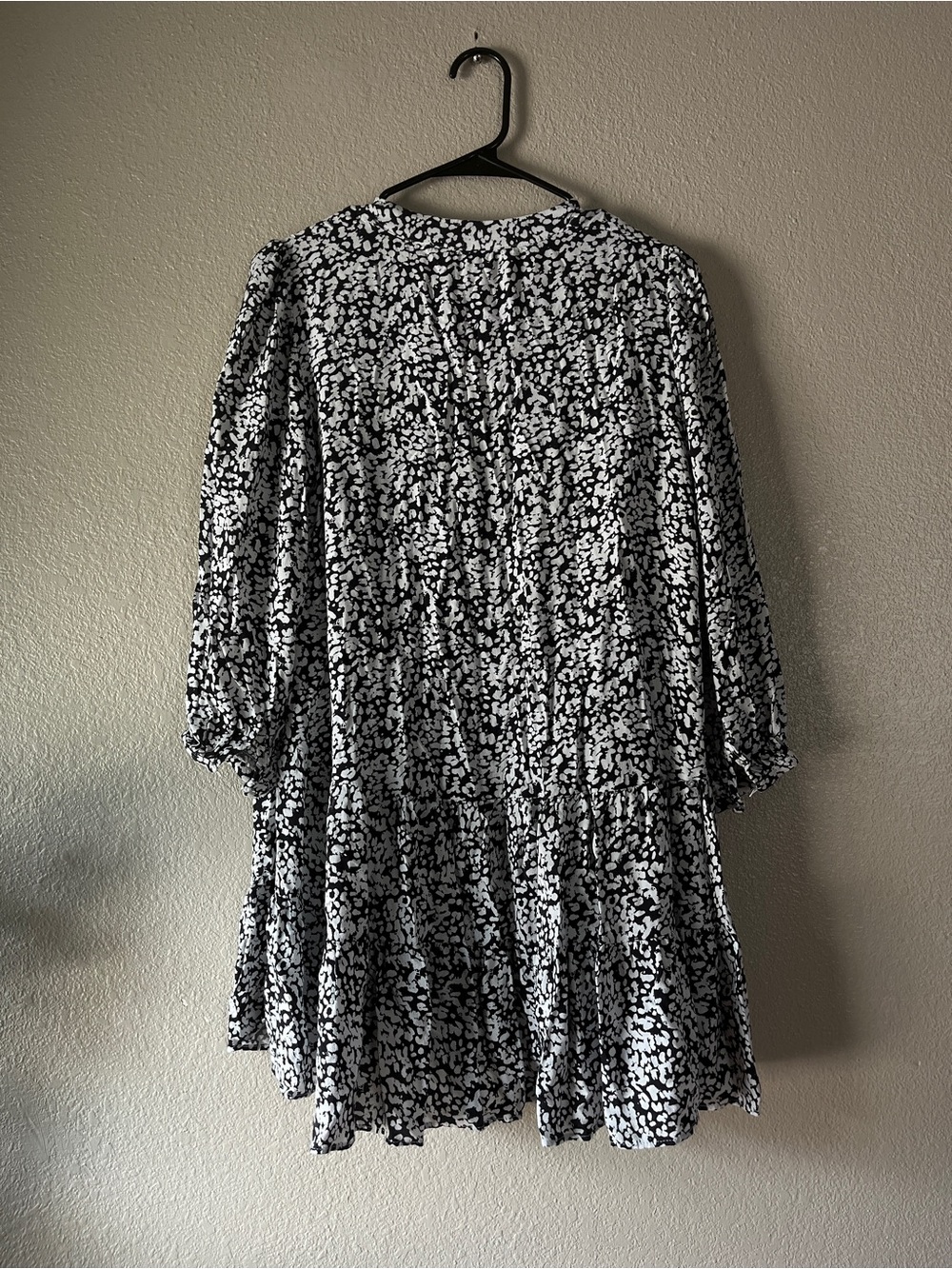 Zara Gray and White Floral Print Dress - Picture 4 of 7